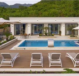 3 bedroom villa with pool in Prijevor, Budva, sleeps 6